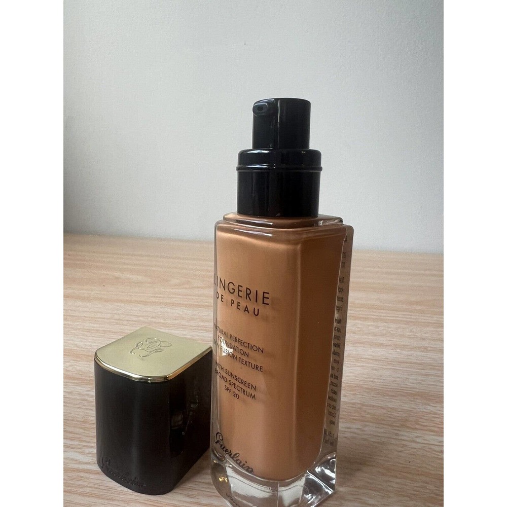 GUERLAIN ~ LINGERIE DE PEAU NATURAL PERFECTION FOUNDATION ~ # 04W ~ 1 OZ UNBOXED